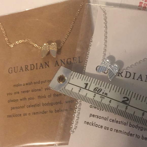 Dainty Angel Wings Necklace NWOT - Picture 4 of 4